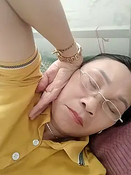 miko nyan2006 online show from April 4, 5:06 am