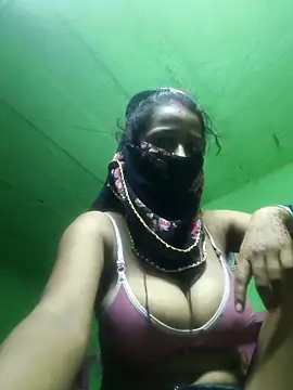 Snapshot of Vinita_cuty chatting on April 5, 1:08 pm Vinita cuty online show from April 5, 1:08 pm
