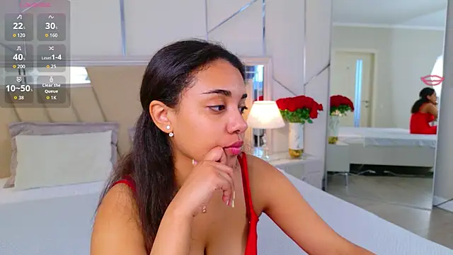 Snapshot of Luna_Cortier chatting on June 19, 5:23 am Luna Cortier online show from June 19, 5:23 am