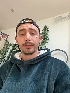 Piratee666 online show from April 14, 7:25 am