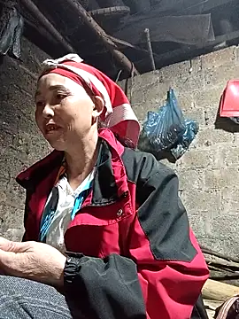 lena-cute online show from February 8, 1:03 pm