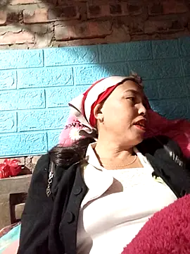 lena-cute online show from February 13, 11:12 pm