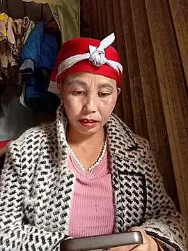 lena-cute online show from March 15, 2:17 am