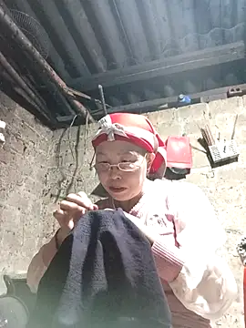 lena-cute online show from March 15, 2:23 pm