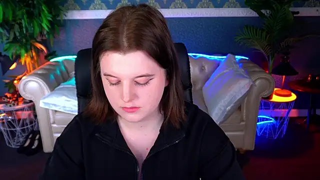 KristiFoxy online show from April 15, 6:48 pm