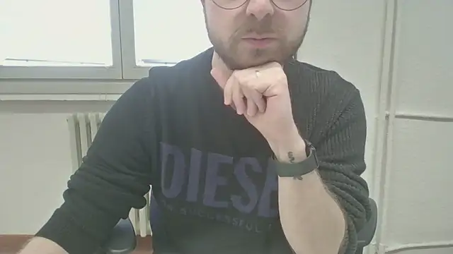 Snapshot of ItalianAlex chatting on March 10, 3:06 pm ItalianAlex online show from March 10, 3:06 pm