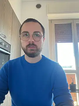 Snapshot of ItalianAlex chatting on May 12, 8:00 am ItalianAlex online show from May 12, 8:00 am