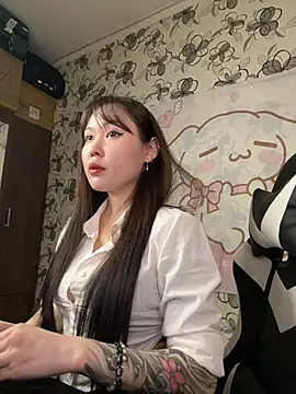 Snapshot of YukiiTYAN chatting on February 26, 1:43 pm YukiiTYAN online show from February 26, 1:43 pm