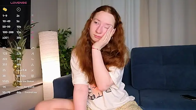 MaraButtrey online show from March 21, 1:10 am