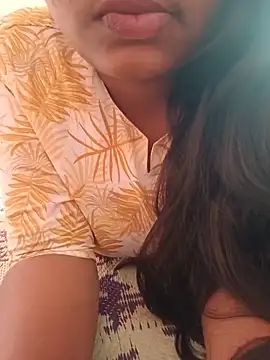 Snapshot of vyshali_vyshu chatting on May 22, 10:10 am vyshali vyshu online show from May 22, 10:10 am