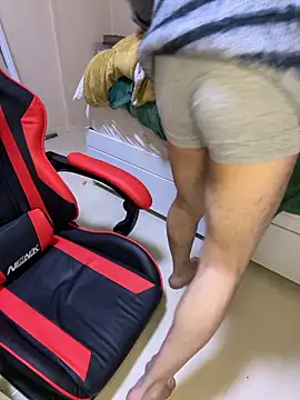 Snapshot of Mura109905 chatting on February 18, 1:40 pm Mura109905 online show from February 18, 1:40 pm