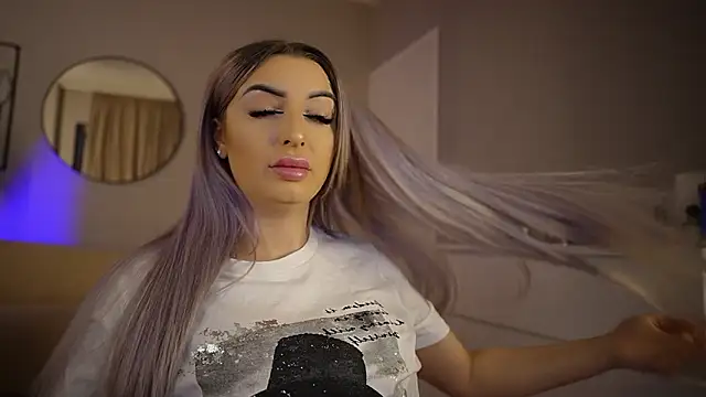 Snapshot of MissObsidian chatting on February 5, 8:46 pm MissObsidian online show from February 5, 8:46 pm