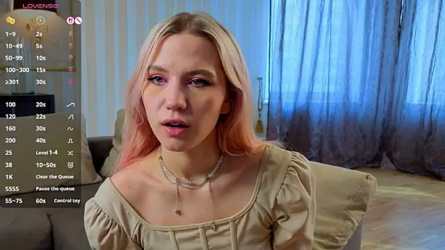 SimonaKaroly online show from February 22, 9:52 am