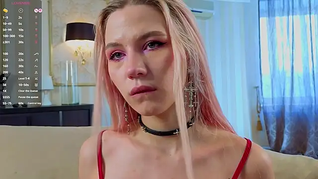 SimonaKaroly online show from February 23, 8:12 am