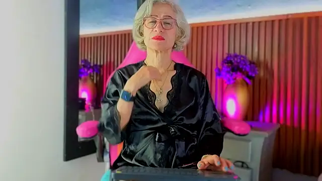 miss monserrate01 online show from April 13, 1:49 pm