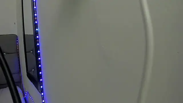 Snapshot of _1DERECK chatting on February 12, 9:37 am 1DERECK online show from February 12, 9:37 am