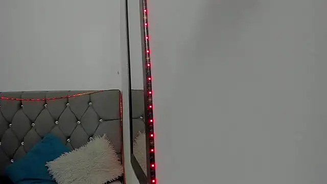 Snapshot of _1DERECK chatting on February 15, 9:52 am 1DERECK online show from February 15, 9:52 am