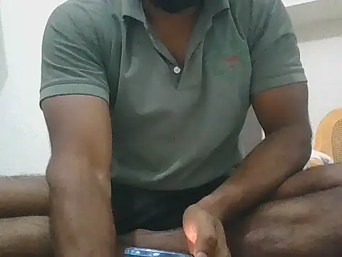 Snapshot of veeeer1239 chatting on February 25, 3:38 am veeeer1239 online show from February 25, 3:38 am