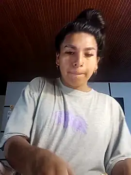 Snapshot of MeelFox chatting on February 26, 12:15 pm MeelFox online show from February 26, 12:15 pm