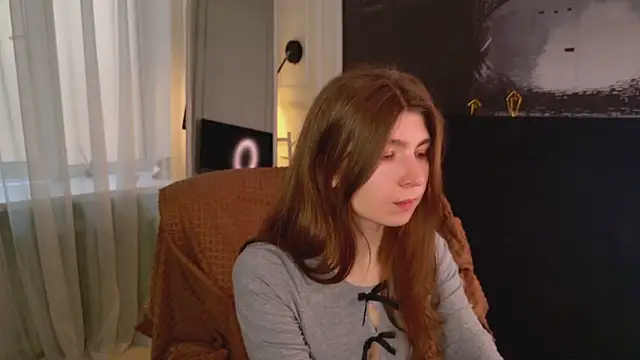 Bubble Chloe online show from April 13, 1:49 pm