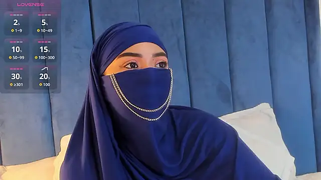 Snapshot of fatimarab__ chatting on February 24, 3:26 am fatimarab online show from February 24, 3:26 am