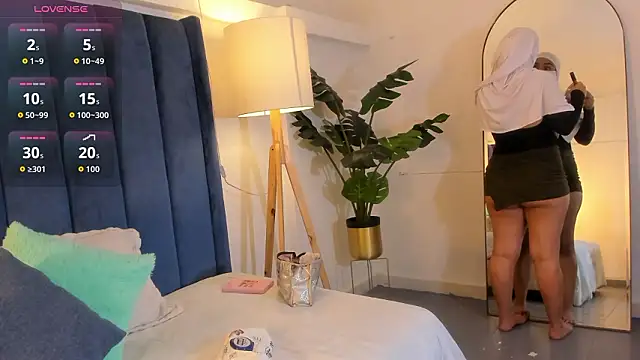 Snapshot of fatimarab__ chatting on March 3, 3:23 am fatimarab online show from March 3, 3:23 am