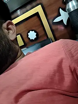 MrCurioX online show from April 9, 3:06 pm