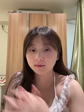 LXR77887 online show from April 13, 8:20 am