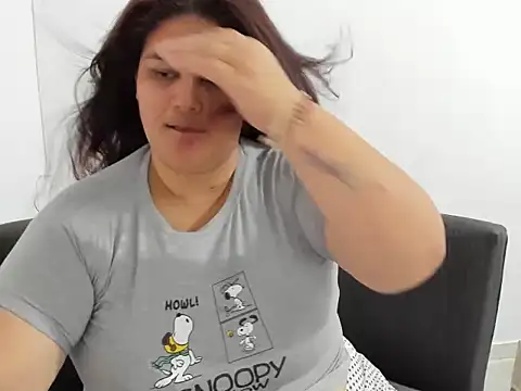 Snapshot of OSITA_1992 chatting on February 10, 5:50 pm OSITA 1992 online show from February 10, 5:50 pm