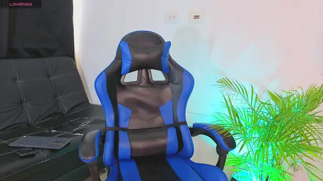 Snapshot of _sol_cute chatting on February 17, 12:45 pm sol cute online show from February 17, 12:45 pm