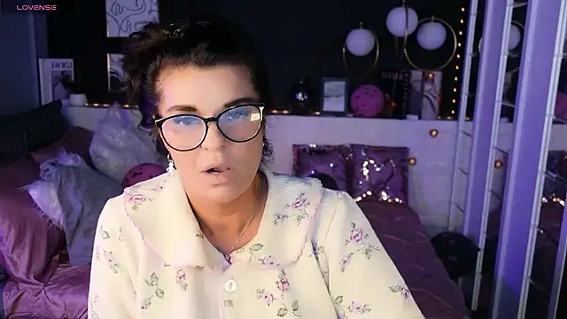 Snapshot of RikaCoutts chatting on February 12, 8:59 pm RikaCoutts online show from February 12, 8:59 pm