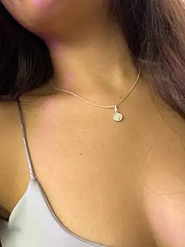 Snapshot of ALINA_EF chatting on February 3, 2:53 am ALINA EF online show from February 3, 2:53 am