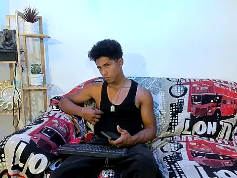 Snapshot of Yoel_hot2004 chatting on February 12, 7:53 pm Yoel hot2004 online show from February 12, 7:53 pm