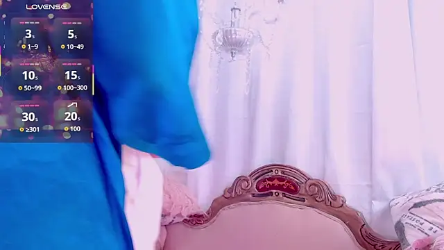 Snapshot of MariyaNovakie chatting on February 12, 12:11 pm MariyaNovakie online show from February 12, 12:11 pm