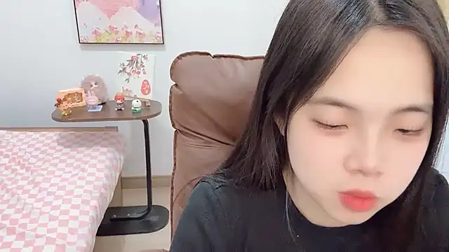 Snapshot of Dawn-2 chatting on February 24, 1:03 am Dawn-2 online show from February 24, 1:03 am