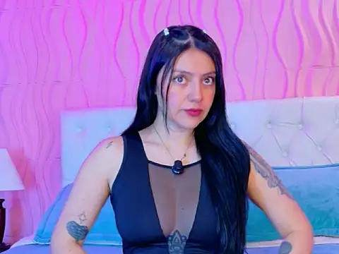 Mia Cherry   online show from February 23, 7:00 pm