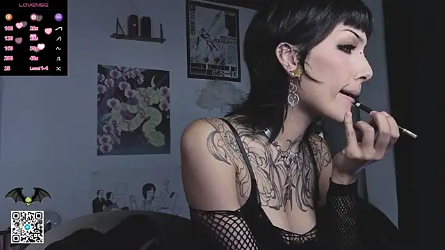 Snapshot of poison_dafne chatting on July 4, 7:31 pm poison dafne online show from July 4, 7:31 pm