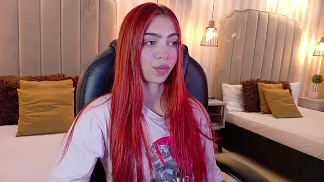 Snapshot of Polygonniaa chatting on February 19, 3:30 pm Polygonniaa online show from February 19, 3:30 pm