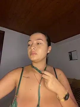 Snapshot of JulietaRiios chatting on July 2, 9:21 pm JulietaRiios online show from July 2, 9:21 pm