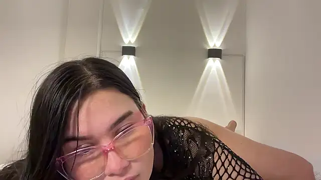 Snapshot of ImHannahWeaver chatting on February 16, 4:58 pm ImHannahWeaver online show from February 16, 4:58 pm