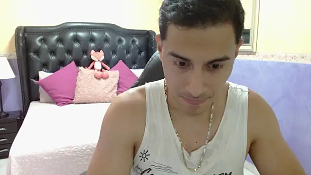 Snapshot of Mike_Conors chatting on February 7, 1:31 am Mike Conors online show from February 7, 1:31 am