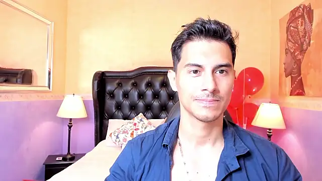 Snapshot of Mike_Conors chatting on February 18, 1:56 am Mike Conors online show from February 18, 1:56 am