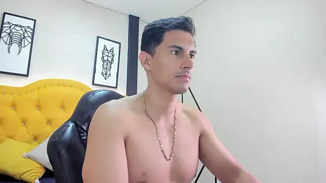 Snapshot of Mike_Conors chatting on February 28, 2:23 am Mike Conors online show from February 28, 2:23 am