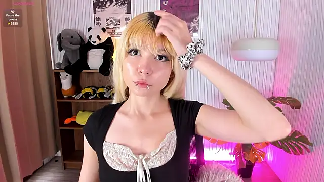 Laukyubey1 online show from February 11, 8:03 pm