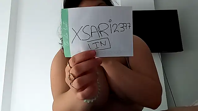 Snapshot of sari237 chatting on February 18, 1:07 pm sari237 online show from February 18, 1:07 pm