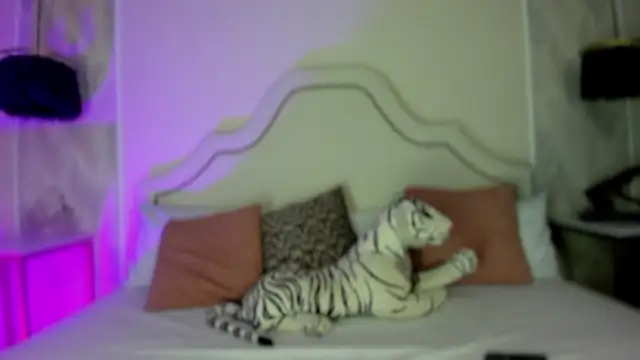 niicole garner online show from March 5, 2:57 pm