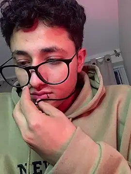 Snapshot of Adonibaskerville4 chatting on February 3, 11:32 pm Adonibaskerville4 online show from February 3, 11:32 pm