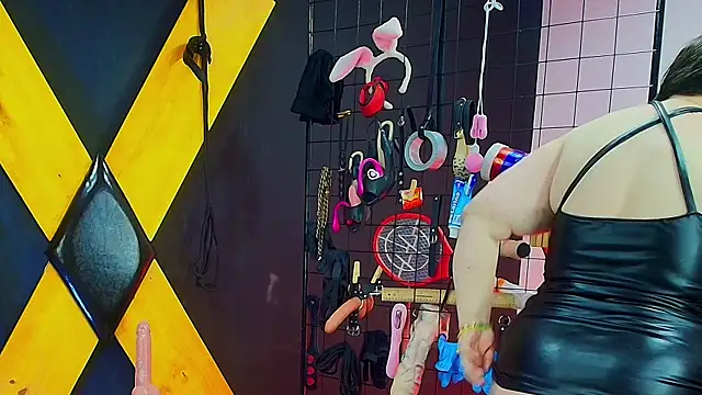 Snapshot of Judith_Mature_bdsm chatting on March 24, 12:32 pm Judith Mature bdsm online show from March 24, 12:32 pm