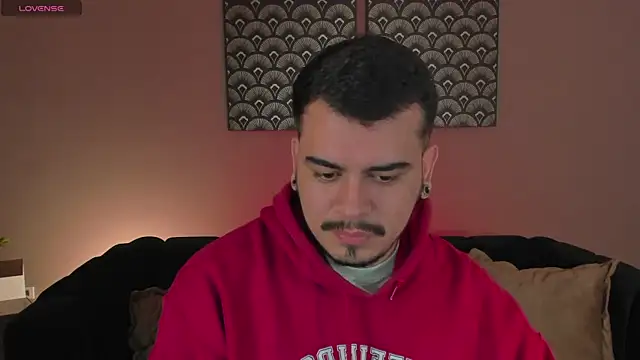 Snapshot of Chriss_Hunt chatting on February 9, 8:29 am Chriss Hunt online show from February 9, 8:29 am