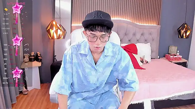 Snapshot of Noa_03 chatting on May 27, 6:16 pm Noa 03 online show from May 27, 6:16 pm